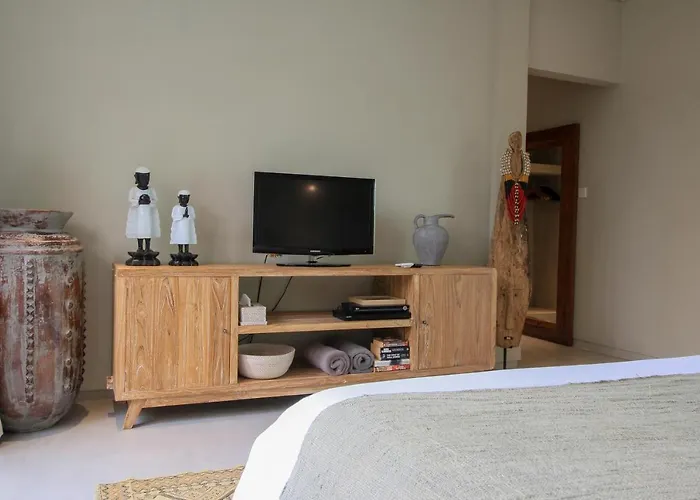 Sari Alexa Villa